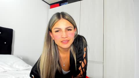 Snapshot of _cereza_ chatting on December 31, 12:21 am Bella online show from December 31, 12:21 am