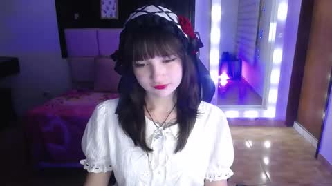 _charlotte_collins_ online show from November 28, 2:42 pm