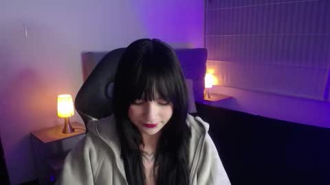 _charlotte_collins_ online show from January 7, 5:49 pm