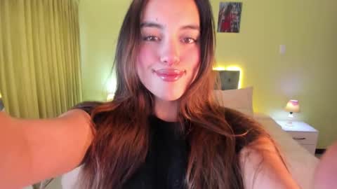 Charlote online show from November 10, 9:10 pm