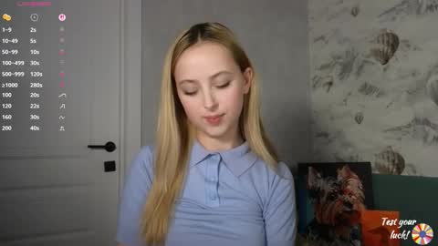 Hey  Im Chloe - start 2100 GMT online show from December 4, 9:59 pm