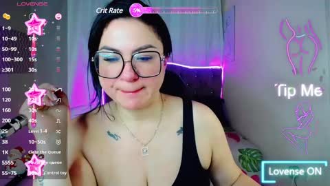 Snapshot of _curvy_mature_ chatting on January 9, 11:25 am _curvy_mature_ online show from January 9, 11:25 am