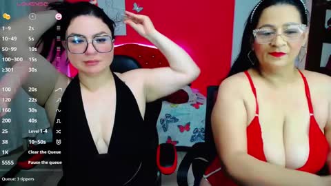 Snapshot of _curvy_mature_ chatting on December 20, 12:49 pm _curvy_mature_ online show from December 20, 12:49 pm