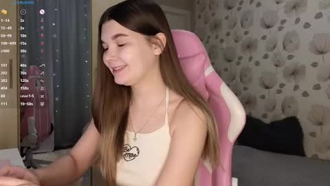 Snapshot of _cute_ice chatting on March 3, 5:47 am _cute_ice online show from March 3, 5:47 am
