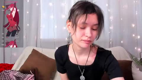 Snapshot of _emily__strike_ chatting on March 8, 9:13 am _emily__strike_ online show from March 8, 9:13 am