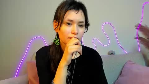 Snapshot of _emily__strike_ chatting on February 11, 10:14 am _emily__strike_ online show from February 11, 10:14 am