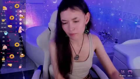 Snapshot of _emily__strike_ chatting on September 18, 10:14 am _emily__strike_ online show from September 18, 10:14 am
