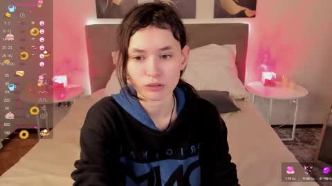 Snapshot of _emily__strike_ chatting on October 16, 10:07 am _emily__strike_ online show from October 16, 10:07 am