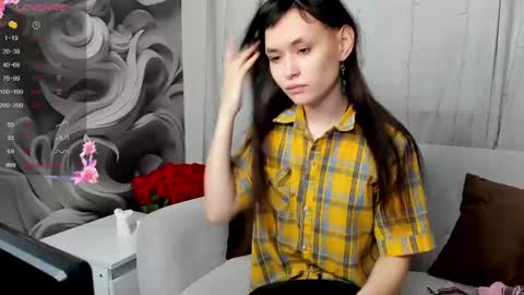 Snapshot of _emily__strike_ chatting on February 27, 9:32 am _emily__strike_ online show from February 27, 9:32 am