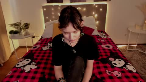 _emily__strike_ online show from May 3, 1:42 am