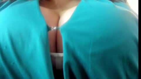 Emily  online show from October 27, 11:17 am