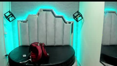 Snapshot of _emily_rosee_ chatting on October 7, 11:25 am Emily online show from October 7, 11:25 am