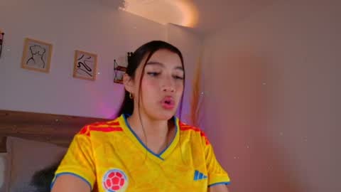 _emmacherry online show from June 27, 12:06 pm