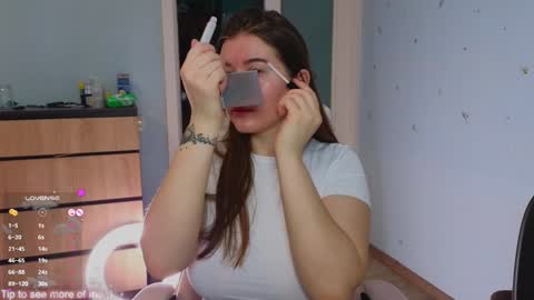 Snapshot of _enni__ chatting on January 23, 6:28 am Sam online show from January 23, 6:28 am