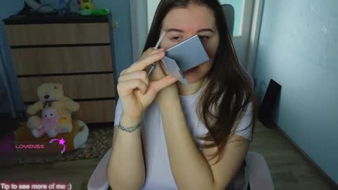Snapshot of _enni__ chatting on February 8, 1:22 pm Sam online show from February 8, 1:22 pm