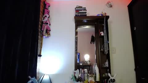 valeryindependent model online show from December 30, 2:53 am