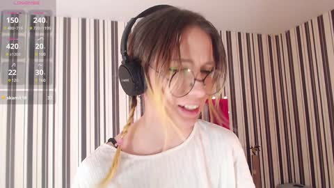 Snapshot of _hanna_moon_ chatting on February 7, 7:18 am Hannaolotl online show from February 7, 7:18 am