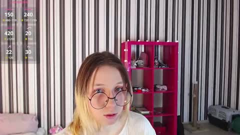 Snapshot of _hanna_moon_ chatting on February 12, 7:55 am Hannaolotl online show from February 12, 7:55 am