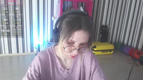 Snapshot of _hanna_moon_ chatting on December 24, 5:23 pm Hannaolotl online show from December 24, 5:23 pm