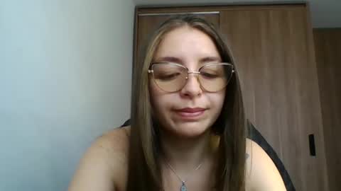 Isa online show from February 8, 4:22 pm