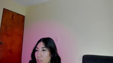 Snapshot of _isabella99_ chatting on October 23, 9:21 pm Isabella online show from October 23, 9:21 pm