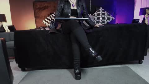 Snapshot of _jade_16 chatting on September 23, 11:41 am Miss Jade online show from September 23, 11:41 am