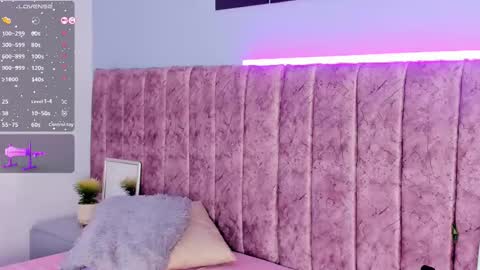 Jasmine online show from November 14, 6:30 pm