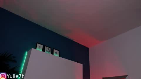 Snapshot of _jessy_moon_ chatting on October 15, 7:27 pm ... online show from October 15, 7:27 pm