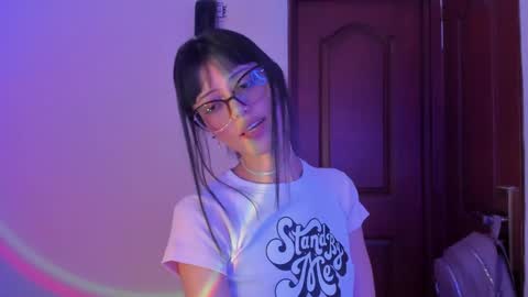 Snapshot of _jessy_moon_ chatting on December 11, 7:57 pm ... online show from December 11, 7:57 pm