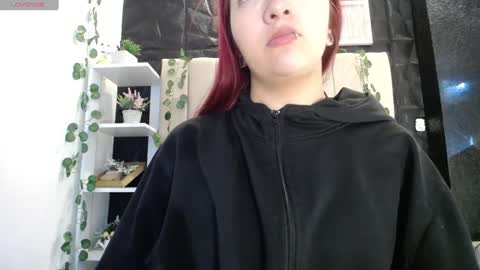 Mia online show from January 29, 12:45 pm