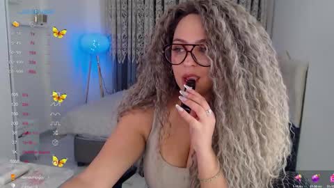 _just_a_queen_3 online show from November 1, 11:36 am