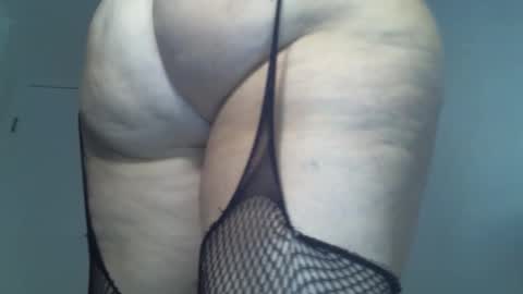 Snapshot of _kapelka_ chatting on October 7, 4:28 am KAPELKA online show from October 7, 4:28 am