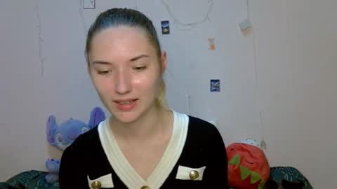 Snapshot of _kikiclark_ chatting on September 15, 8:49 pm _kikiclark_ online show from September 15, 8:49 pm