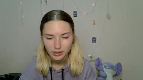 Snapshot of _kikiclark_ chatting on September 14, 8:40 pm _kikiclark_ online show from September 14, 8:40 pm