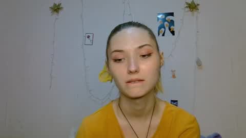 Snapshot of _kikiclark_ chatting on September 10, 8:31 pm _kikiclark_ online show from September 10, 8:31 pm