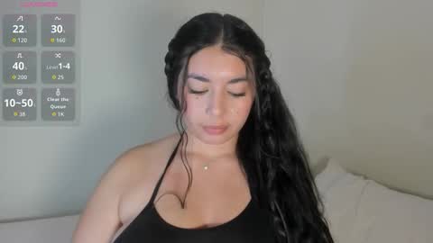 _kimtorres_ online show from February 12, 10:39 am