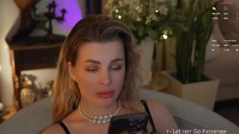 _lady__m_ online show from June 8, 1:28 am