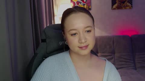 _lalune_ online show from October 28, 2:39 am