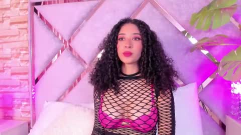 Lanna  online show from February 2, 1:04 am