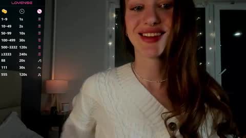 Snapshot of _leksi_ chatting on December 14, 10:07 pm leksi online show from December 14, 10:07 pm