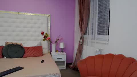 Lena Paul online show from February 10, 5:14 am