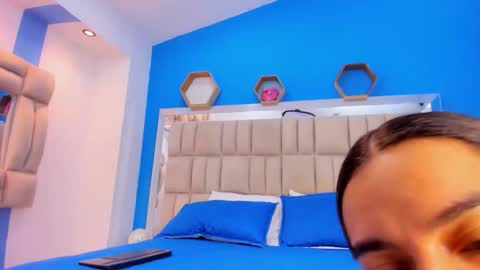 lily  online show from December 1, 1:36 pm