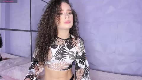 Snapshot of _littlelia chatting on October 1, 12:32 pm Anna online show from October 1, 12:32 pm