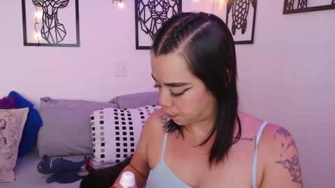 Snapshot of _marcela_wi chatting on March 5, 7:28 pm Marce  online show from March 5, 7:28 pm