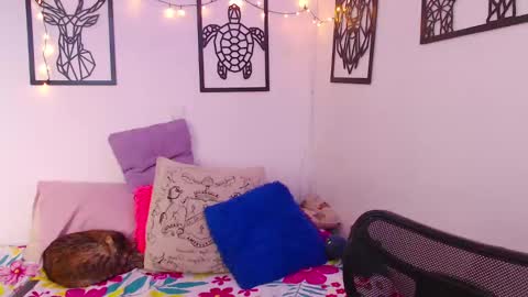 Snapshot of _marcela_wi chatting on February 25, 8:11 pm Marce  online show from February 25, 8:11 pm