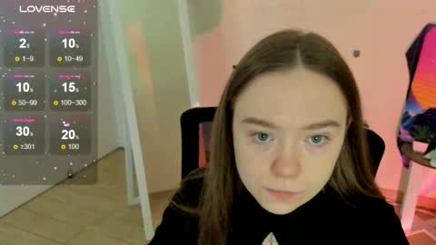 Snapshot of _margoqueen_ chatting on October 6, 6:19 am Margo online show from October 6, 6:19 am