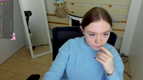 Snapshot of _margoqueen_ chatting on January 11, 7:06 am Margo online show from January 11, 7:06 am