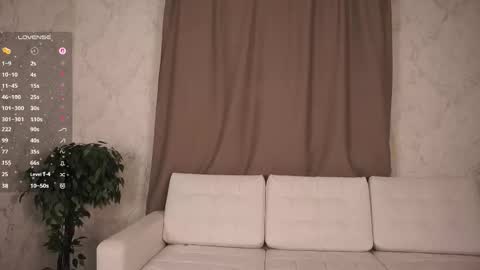  Gwen  online show from January 17, 4:36 pm