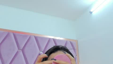 Snapshot of _maskedgirl_ chatting on October 16, 11:35 am Nahayo online show from October 16, 11:35 am