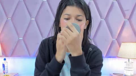 Nahayo  online show from November 11, 12:02 pm